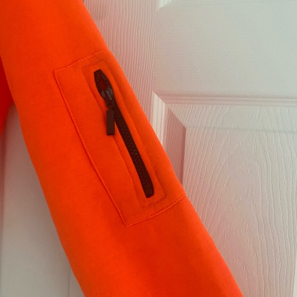 Cropped sweater - Picture 2 of 3